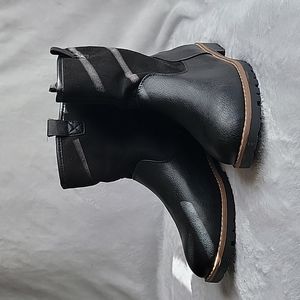 Nautica Mid Calf Winter boots